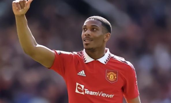 他仍然具有 他仍然具有